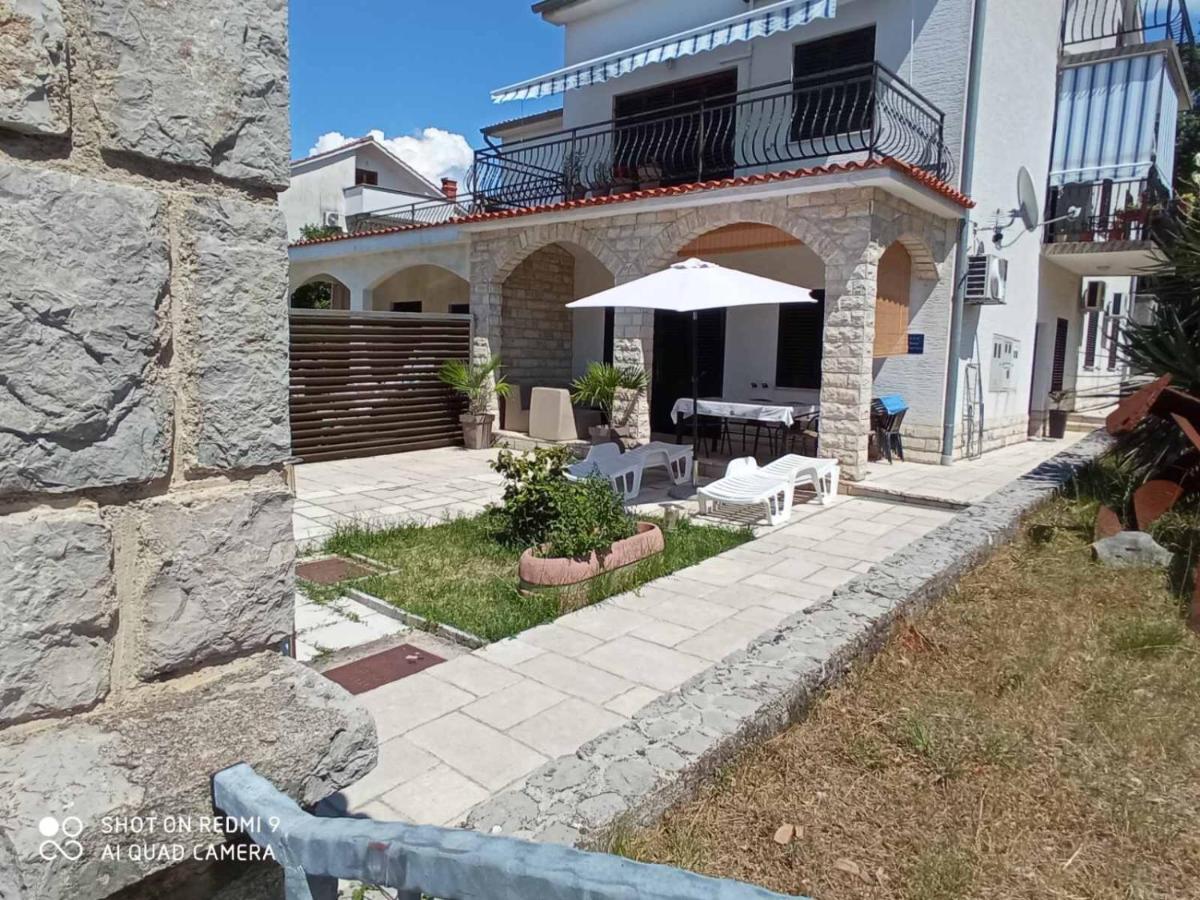 Apartment Verano Njivice Exterior photo